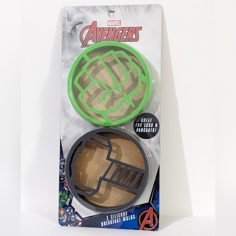 Marvel Avengers 2 Pack Silicone Molds, Egg & Pancake Molds, NEW